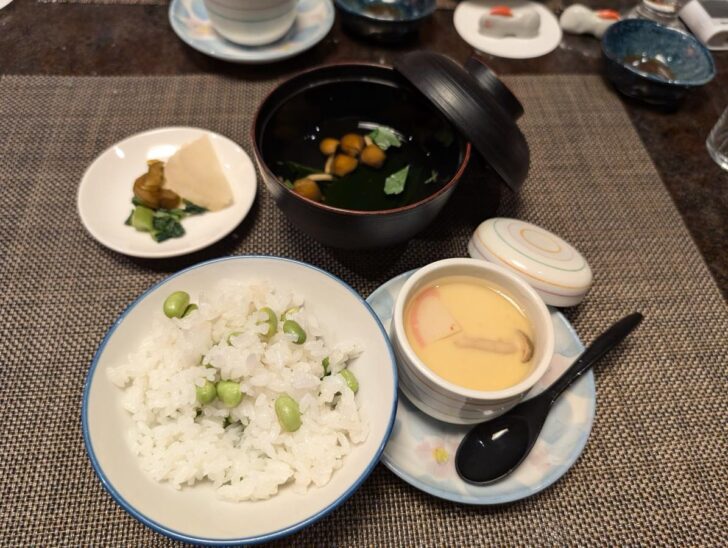 Bean rice with dashi soup and chawanmushi