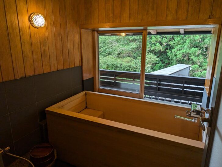 Private hinoki bath in the room