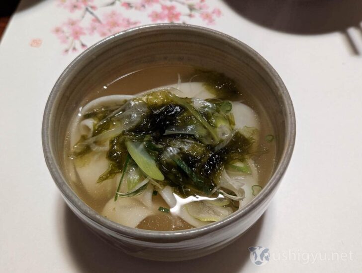 Flavorful dashi with added chicken essence