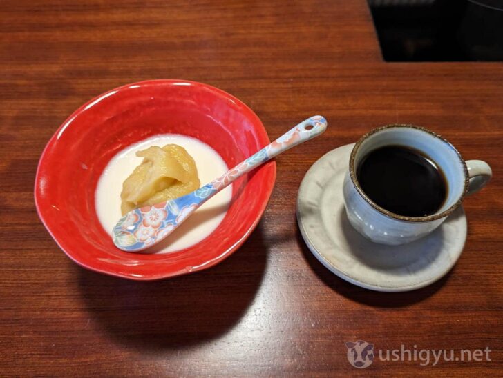 Coffee or tea with sweet potato jam