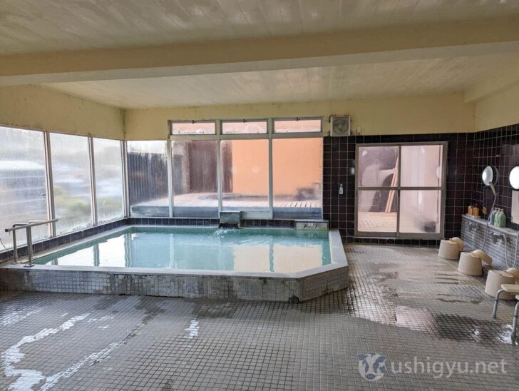 Large communal bath at Koyokaku
