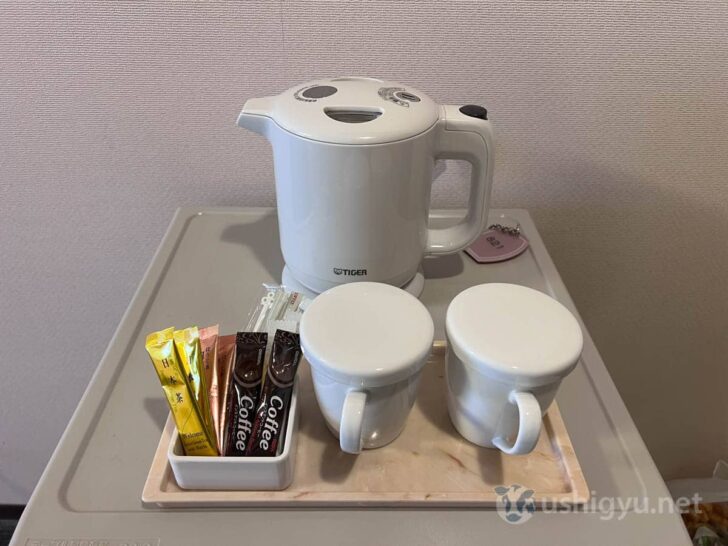 Electric kettle, coffee, and tea provided