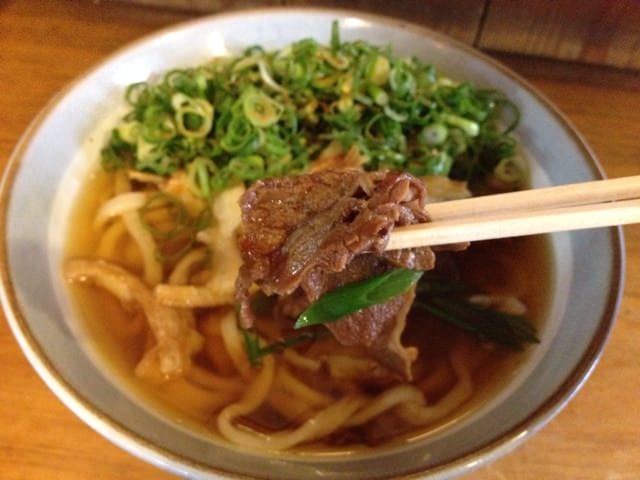 Simmered beef topping for the udon