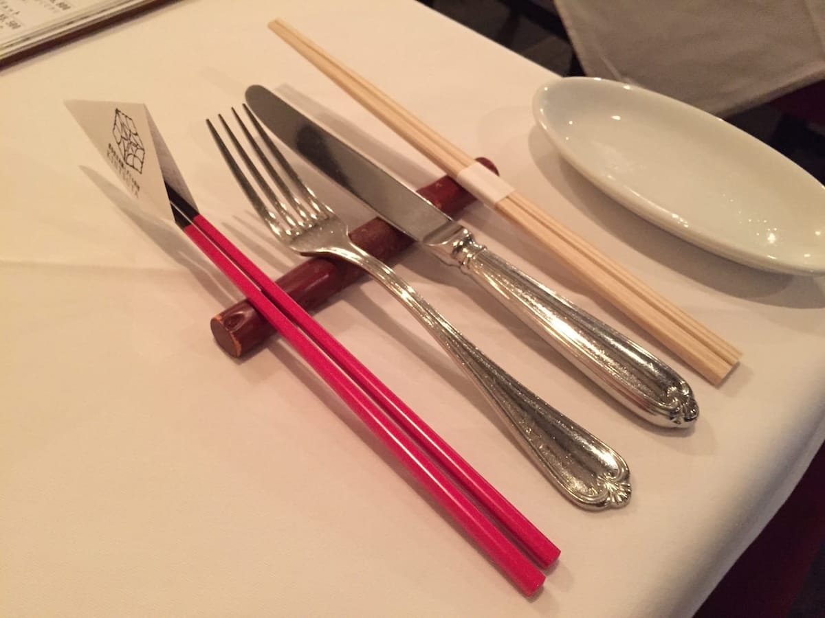 Even the lacquered chopsticks look stylish