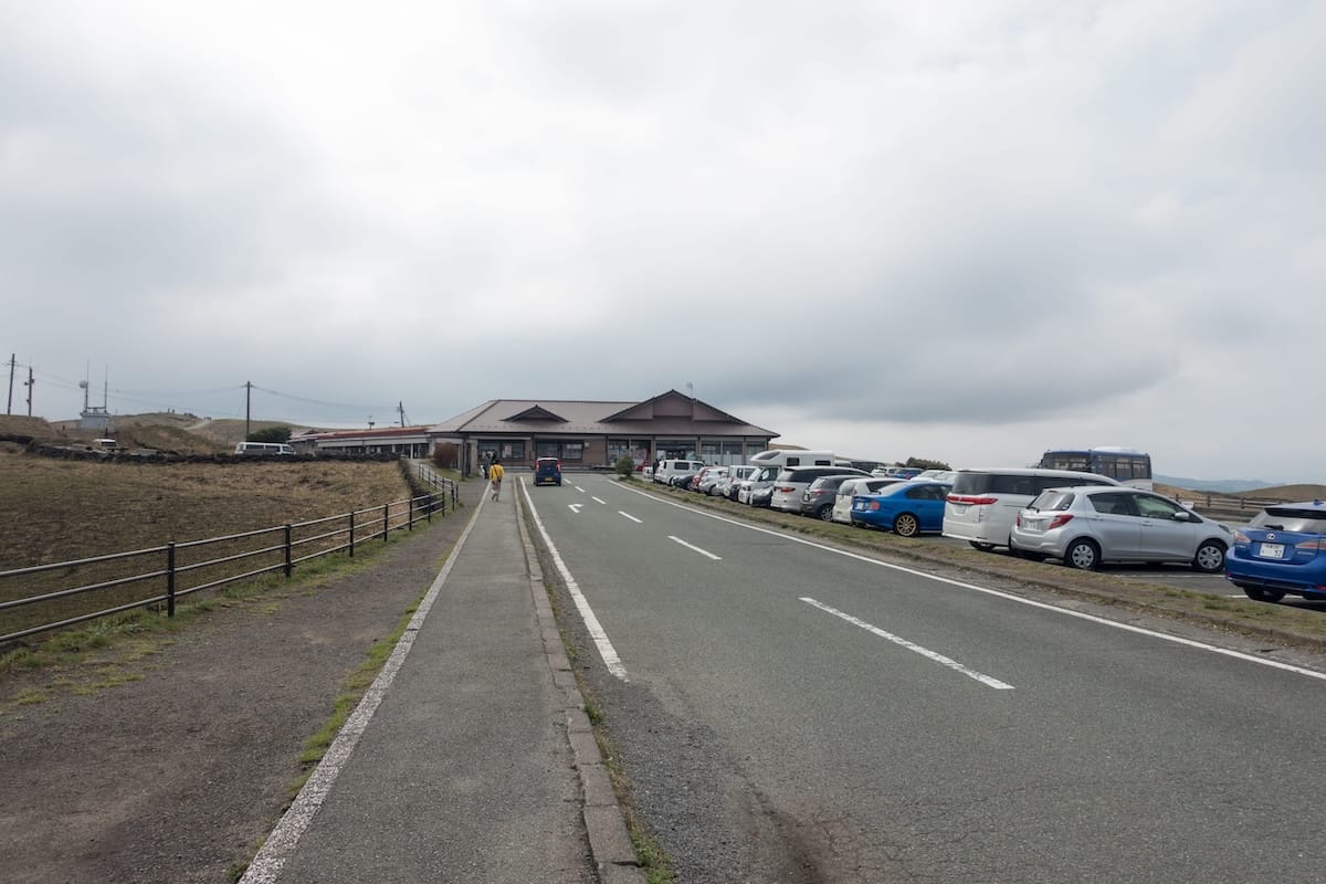 Daikanbo observation area with tourists