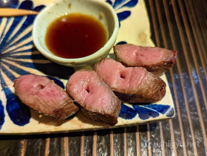 With each bite, the umami of the beef tongue gradually overflows