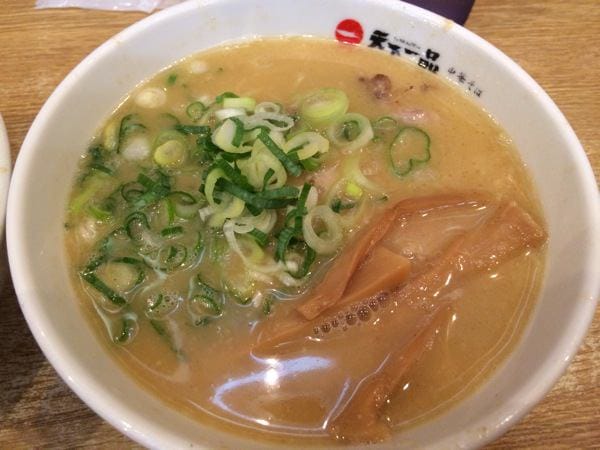 Yatai no Aji ramen, closer to regular tonkotsu style