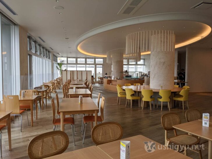 I didn't use it this time, but this is probably the breakfast area