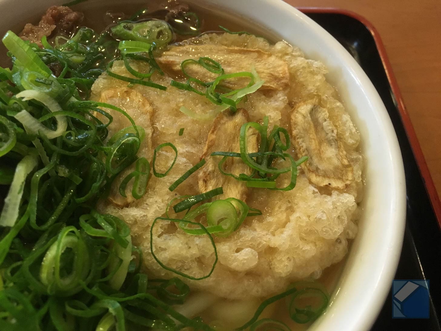 Circular pre-fried gobō-ten piece