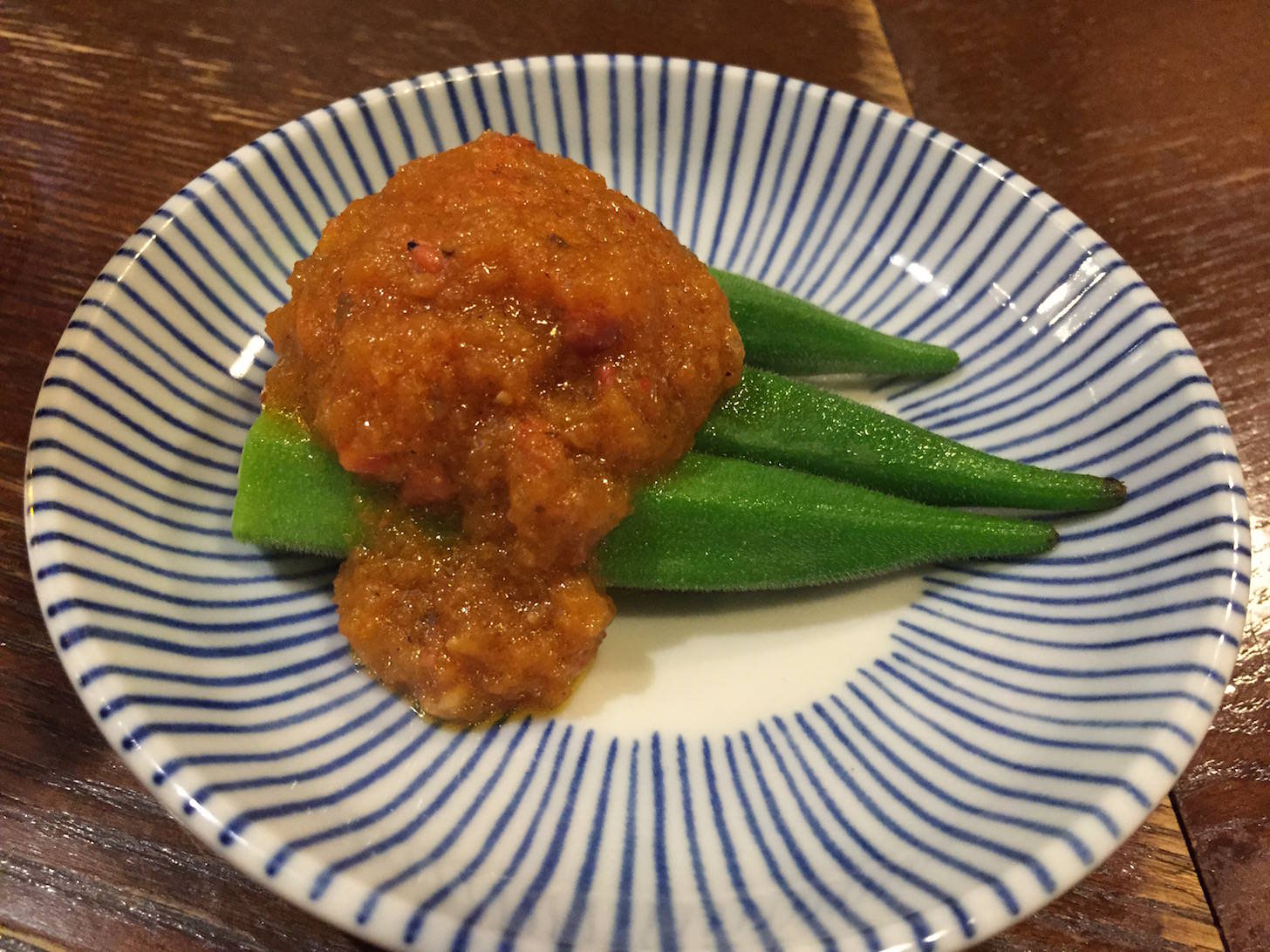 Okra appetizer with rich umami sauce