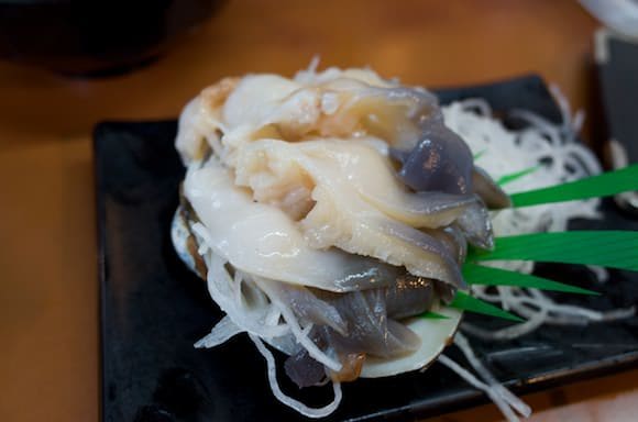 Hokkigai sashimi on a plate