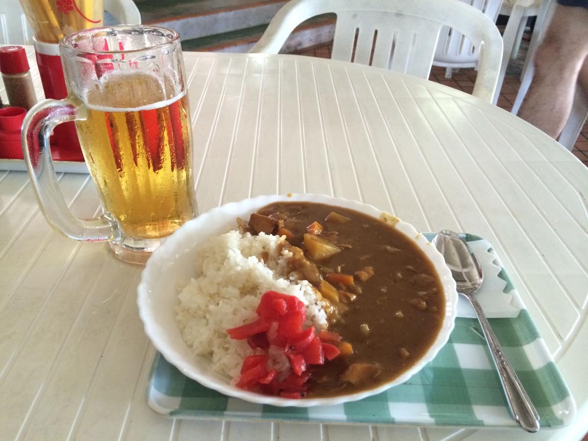 Curry and beer lunch at island restaurant