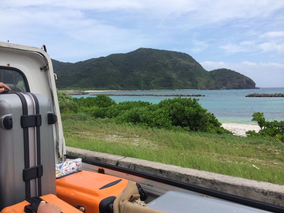 Pickup truck ride to port