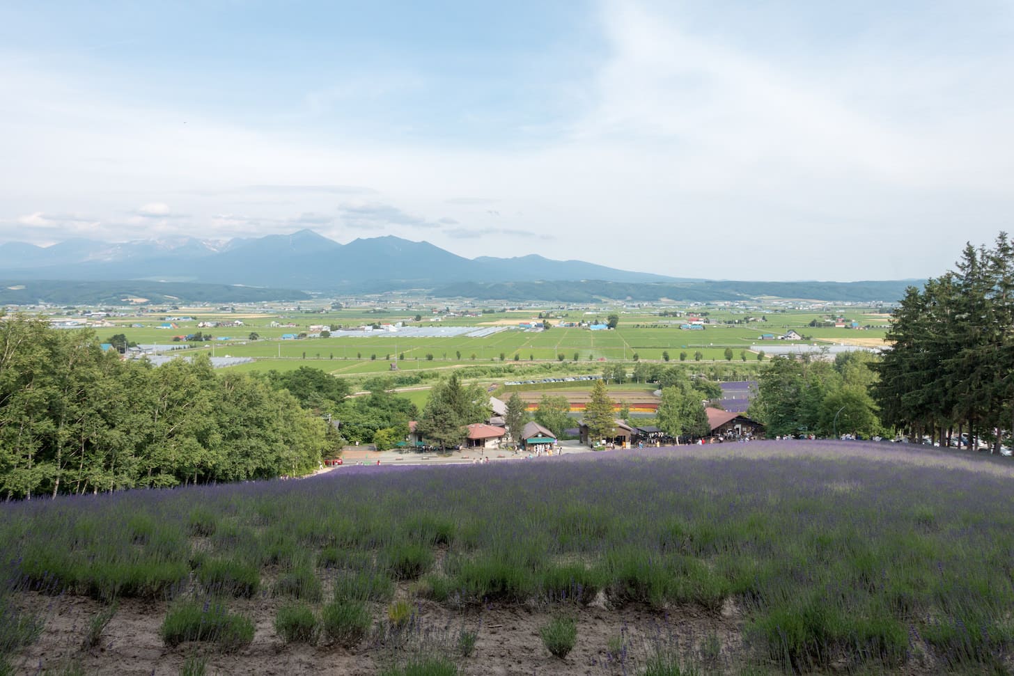 Clear view of mountain ridges