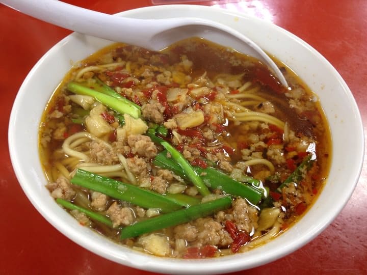 misen_6.jpg Bowl of Taiwan Ramen with red chili oil and toppings