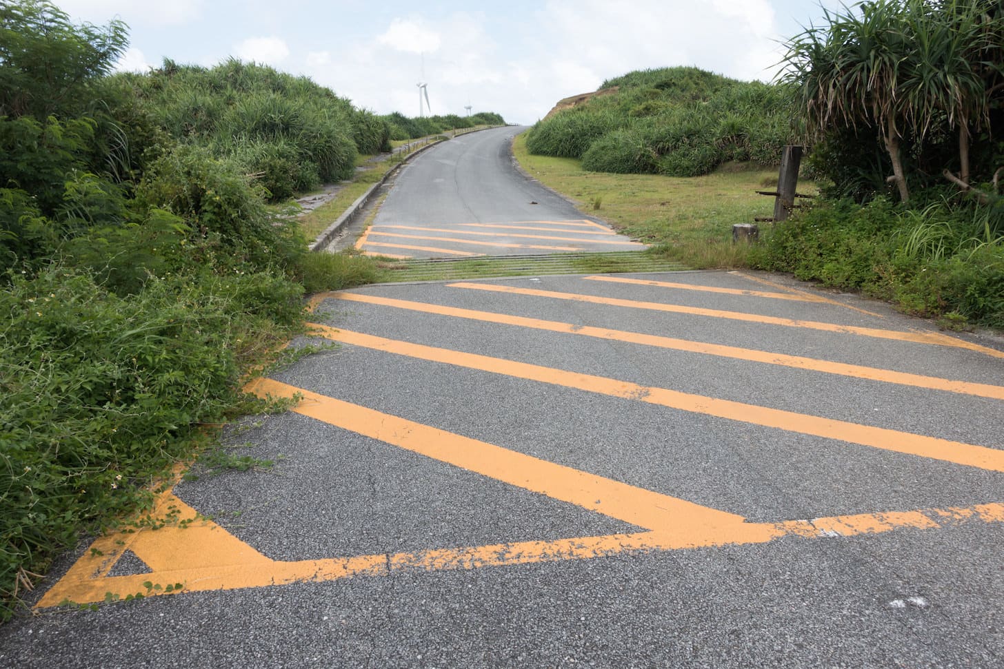Eight parallel grooves across the road