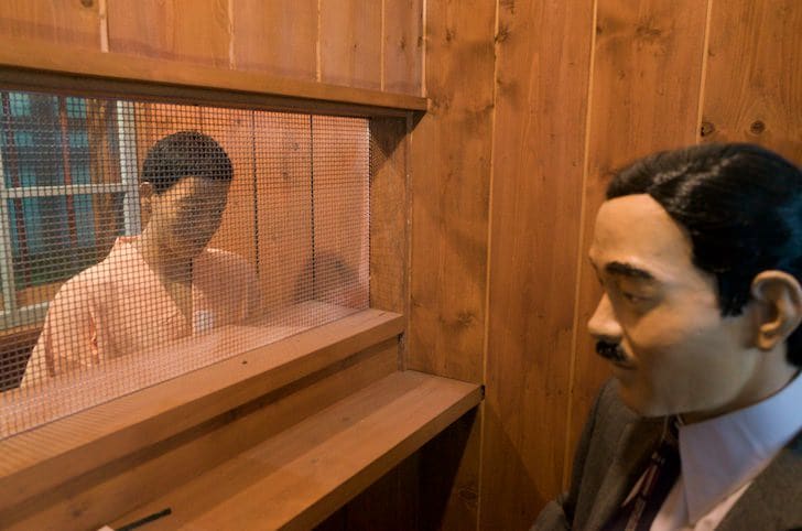 Prisoner visitation scene