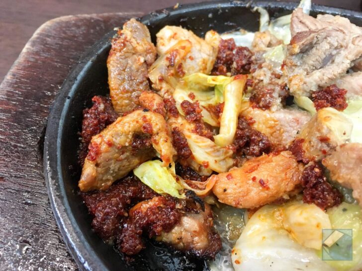 Spicy miso mixed with meat and sauce