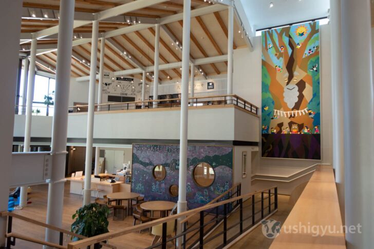 Play area for small children near entrance