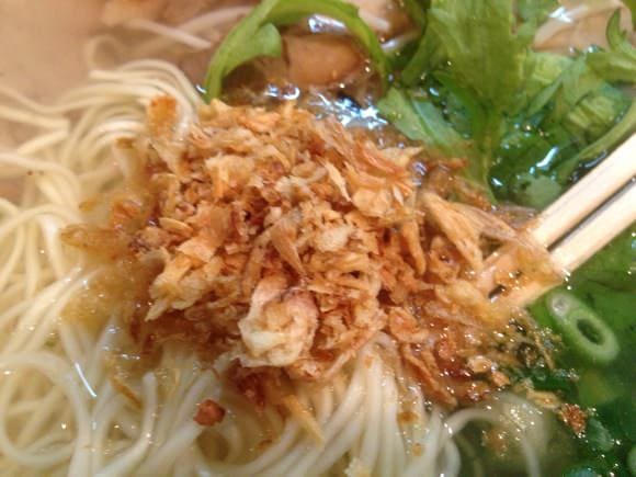 yosuko-ramen-10.jpg Ramen with fried scallions added