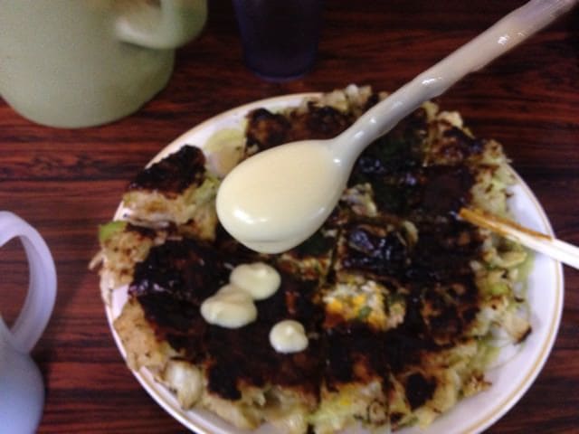 Applying thick mayonnaise