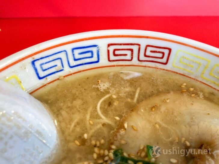 Fat layer floating on ramen