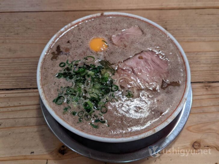 Wife's tsukimi ramen order, also wild appearance with same base