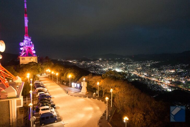 Antennas and night view contrast