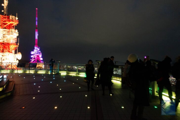 Spacious observation deck area