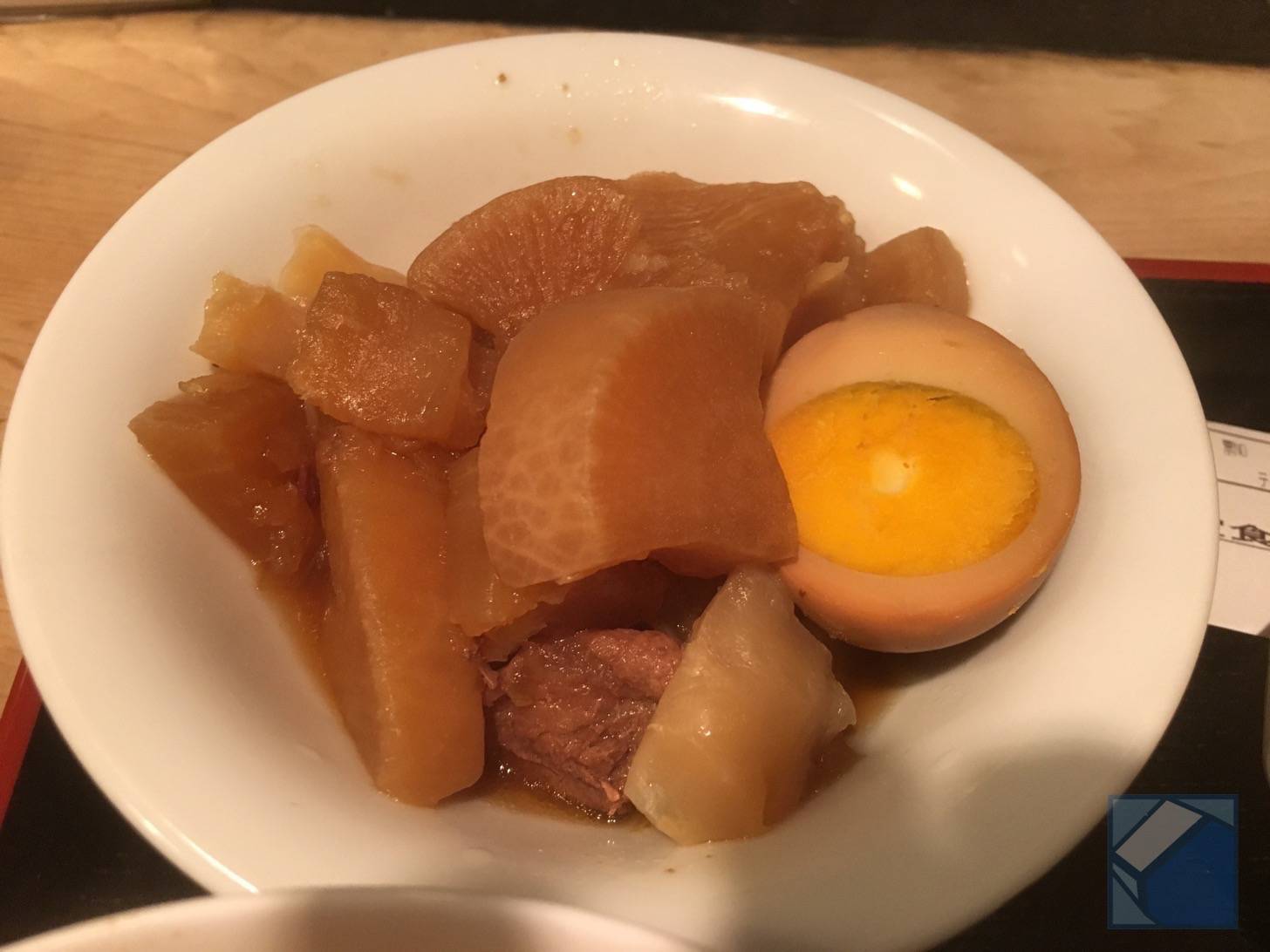 Simmered dish with daikon and egg