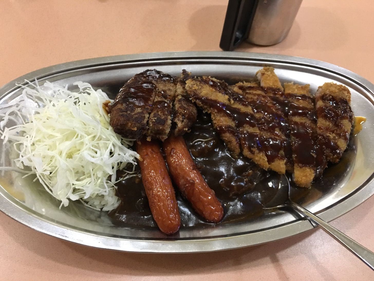 turban-curry-9.jpg L-set with dark curry roux on metal plate with cabbage